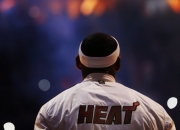 开云官网-蓝月利刃出鞘，福登独舞撕裂红魔防线，切尔西在英超2026-27赛季的午夜惊魂中加冕