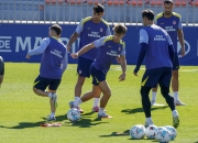 开云下载-勒沃库森足球队摆脱困境，迎来转机