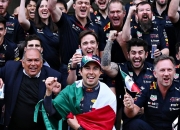 开云下载-包含红牛车队鏖战红牛二队，佩雷兹状态火热的词条