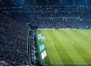 开云官网-凯恩爆发，曼联巅峰对决险胜马赛