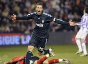 开云体育在线-欧文末节狂飙导演逆转好戏，76人速胜爵士展露冠军相