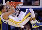 开云体育入口-英超争冠之夜，三笘薰压力下完成爆发，亚洲之光如何改写英格兰足球叙事