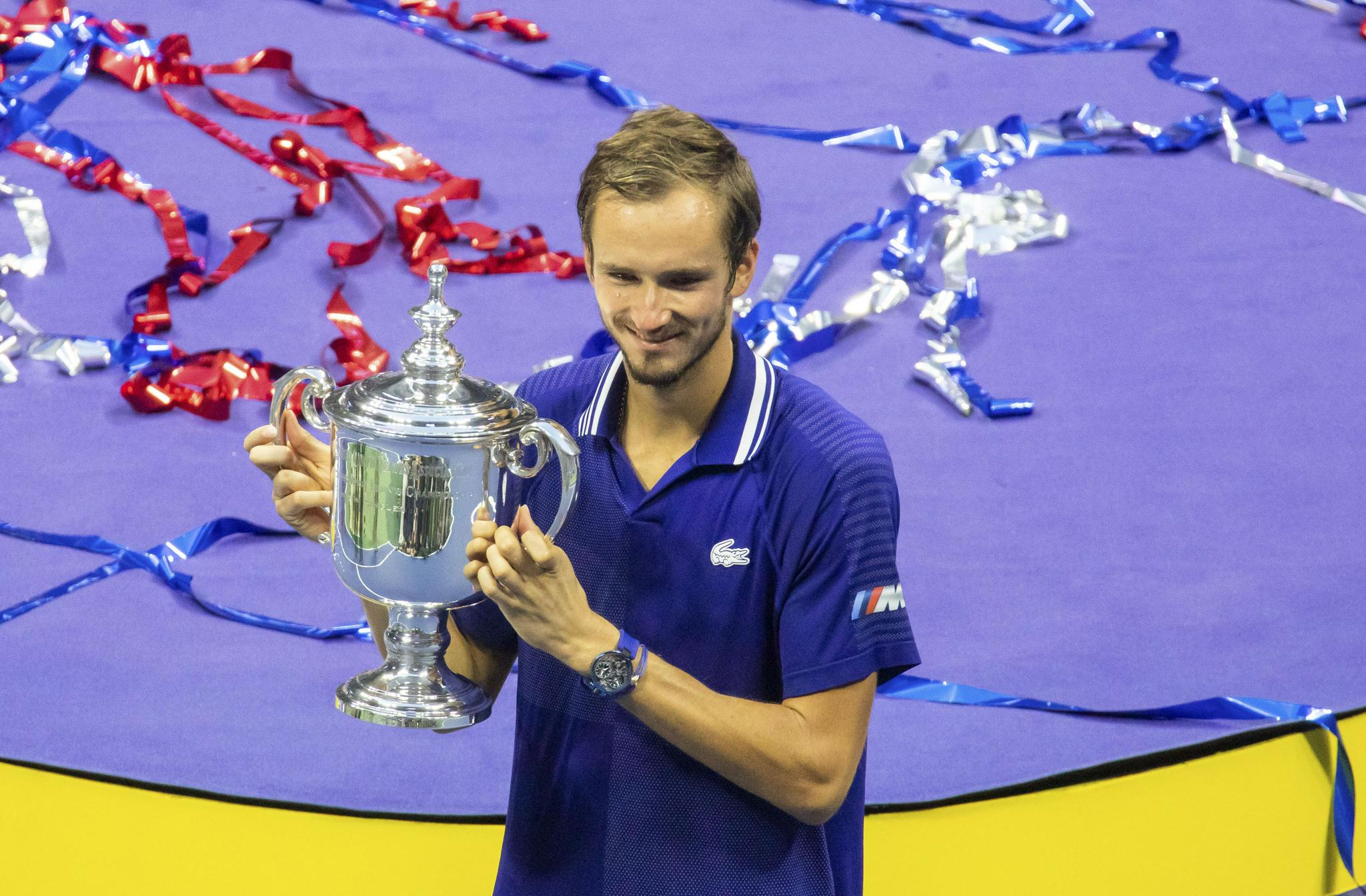 关于美国网球队碾压欧洲网球队,梅德韦杰夫统治全场的信息 关于美国网球队碾压欧洲网球队,梅德韦杰夫统治全场的信息