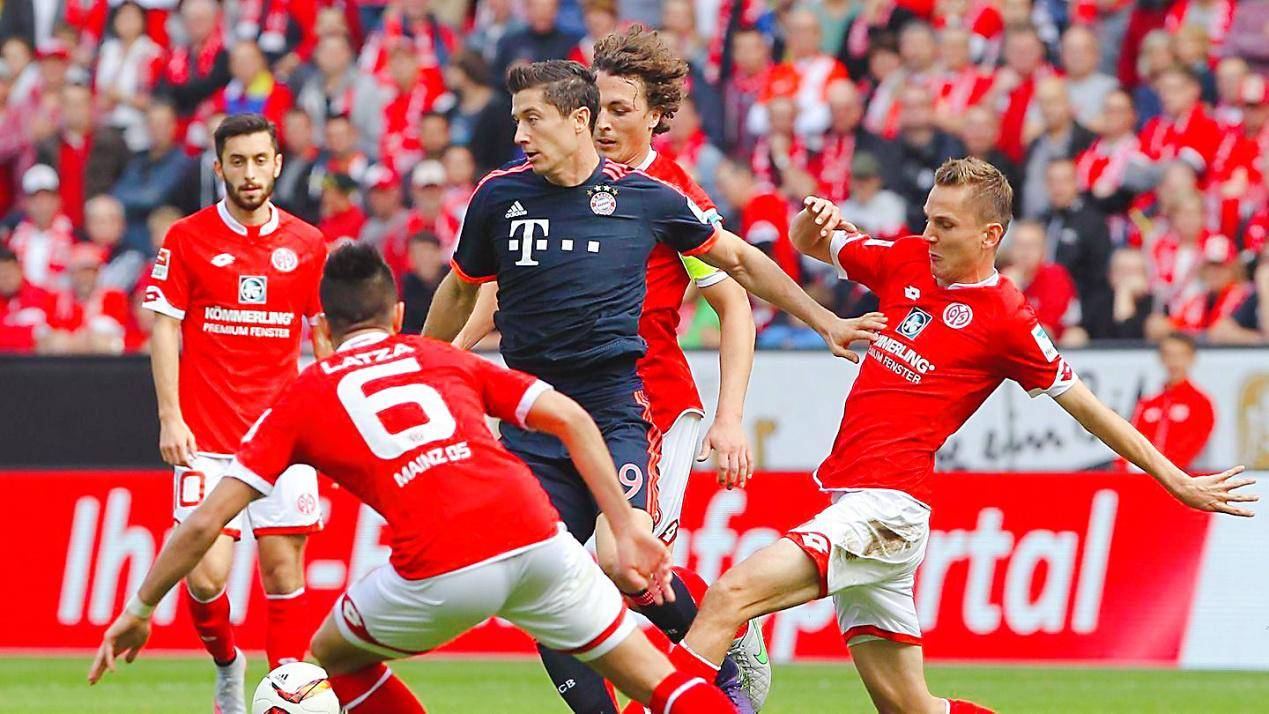 包含门兴格拉德巴赫客场逆转，力克对手的词条