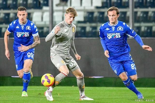 包含都灵客场击败佛罗伦萨，成功挤入前四的词条