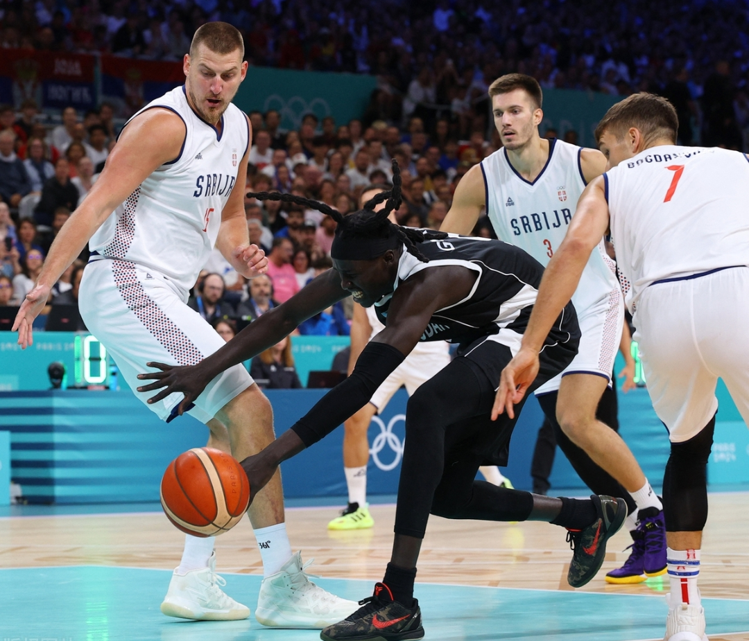 塞尔维亚篮球队实力雄厚，成功晋级四强