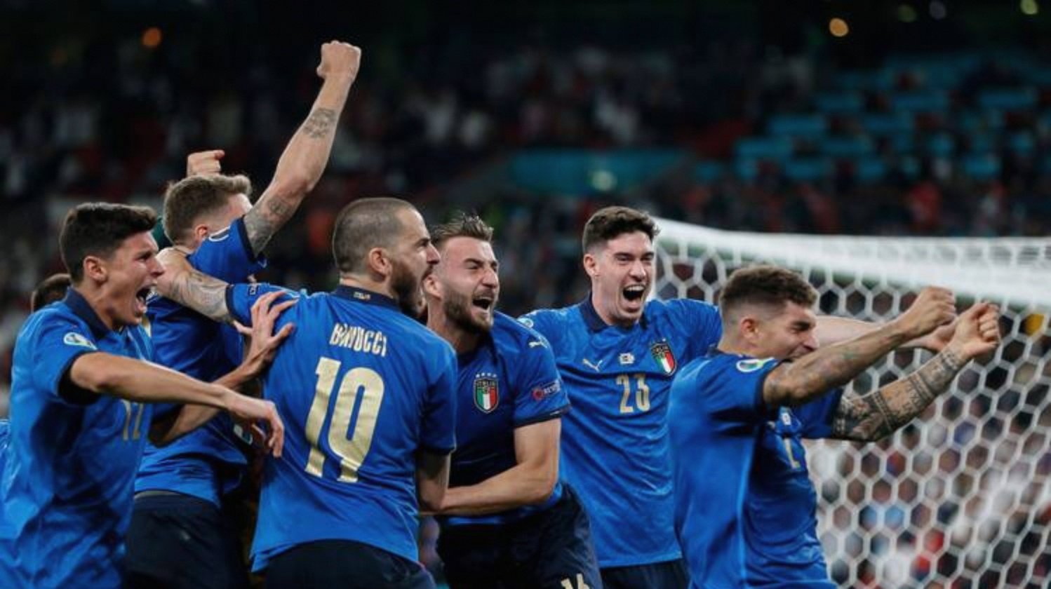 关于意大利击败对手，晋级下一轮的信息