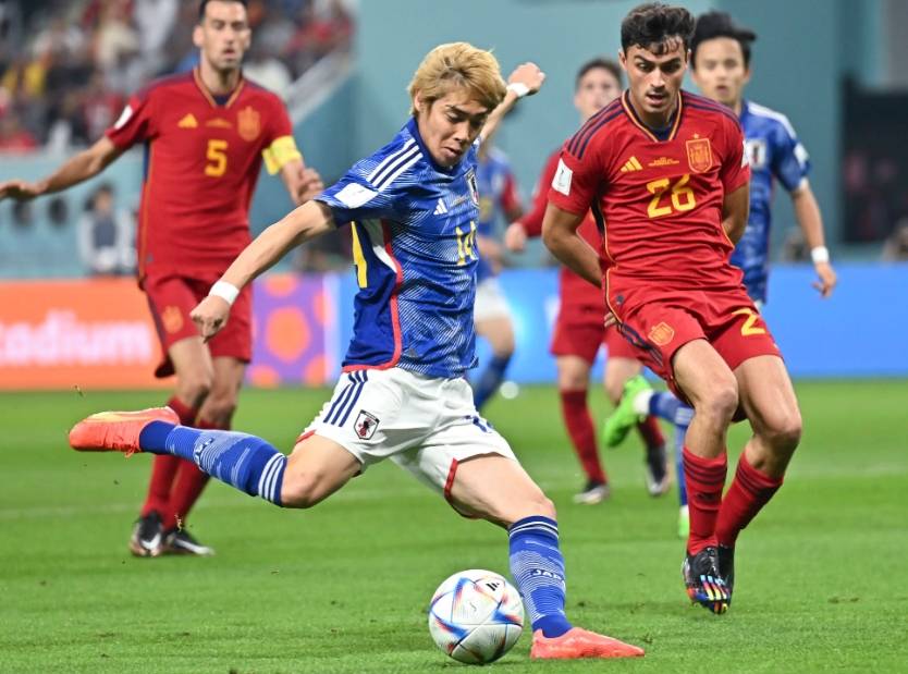 韩国队鏖战日本队，安赛龙统治全场