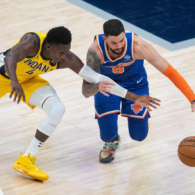 关于步行者鏖战奇才，克莱完成帽子戏法的信息