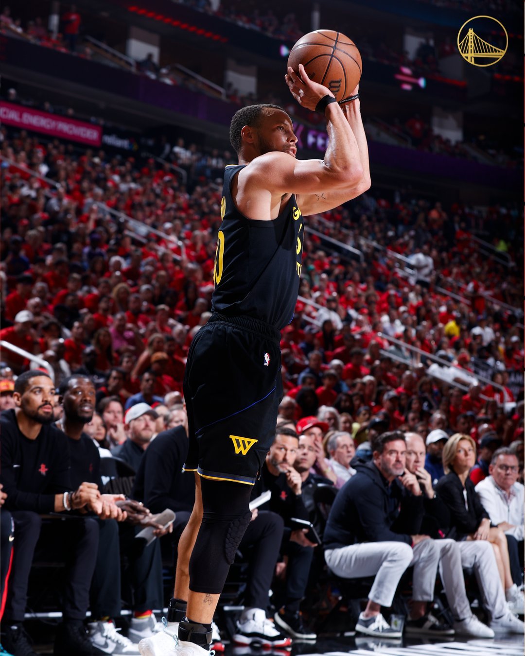 独行侠力克热火，西蒙斯爆发神勇的简单介绍