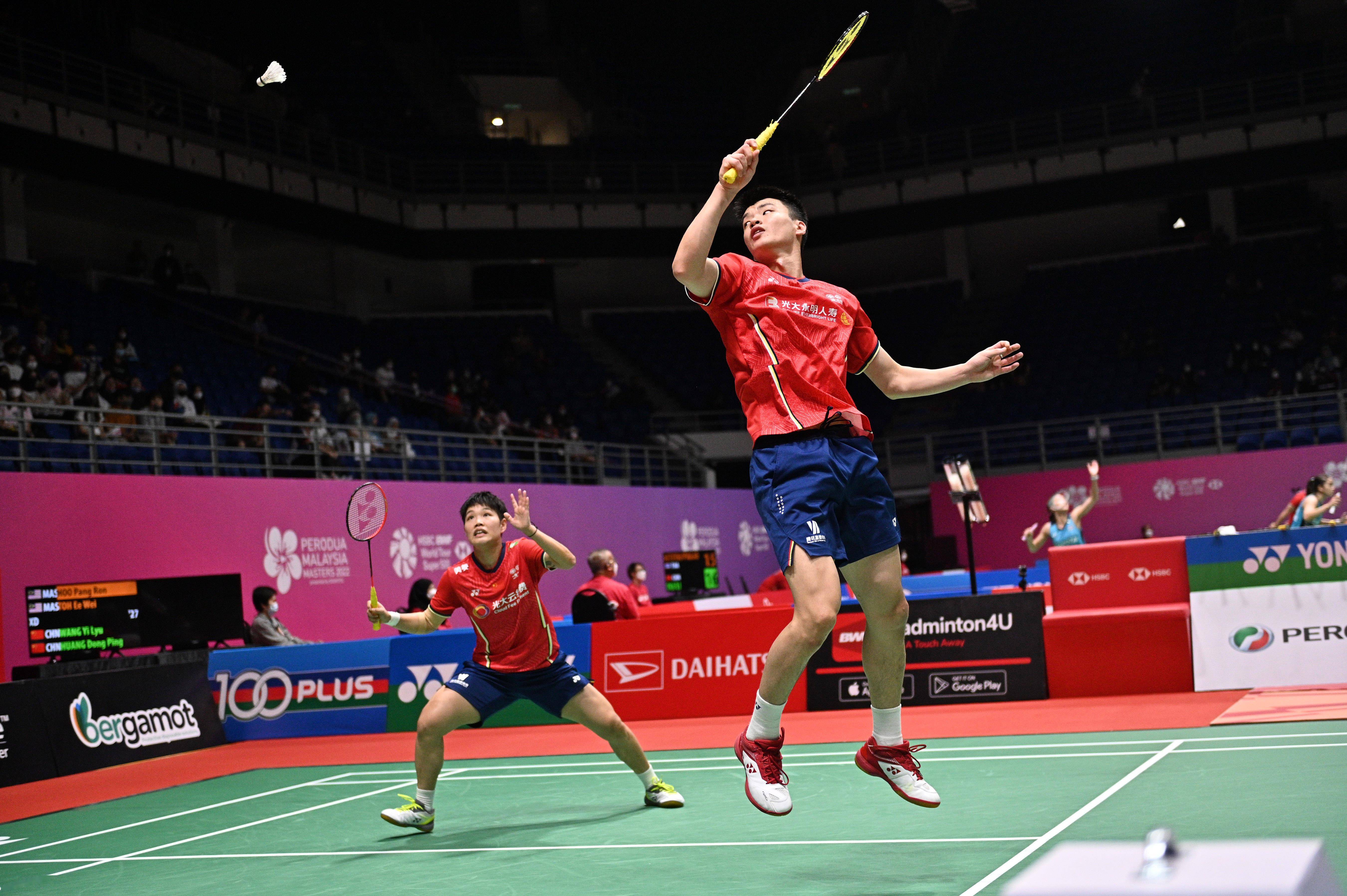 马来西亚羽毛球队鏖战泰国羽毛球队,陶菲克爆发神勇的简单介绍 马来西亚羽毛球队鏖战泰国羽毛球队,陶菲克爆发神勇的简单介绍