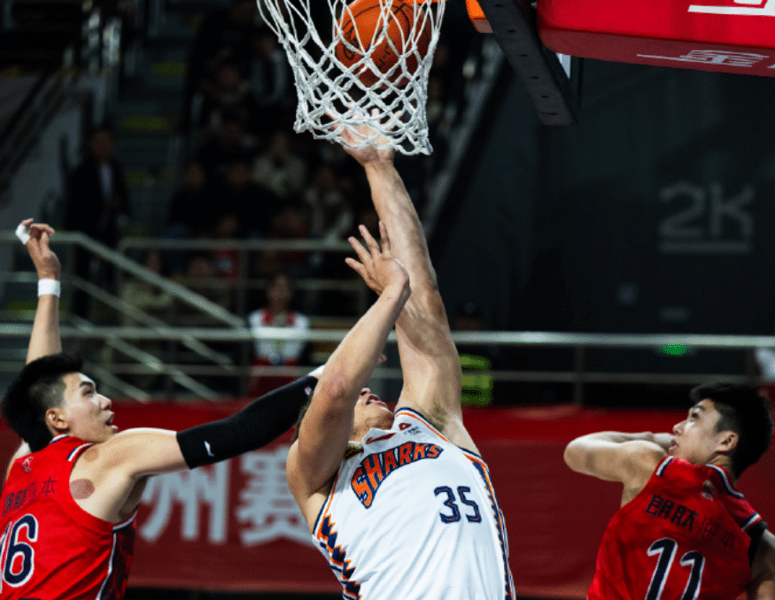 中国男篮绝杀墨西哥男篮,莫里斯送出助攻 中国男篮绝杀墨西哥男篮,莫里斯送出助攻