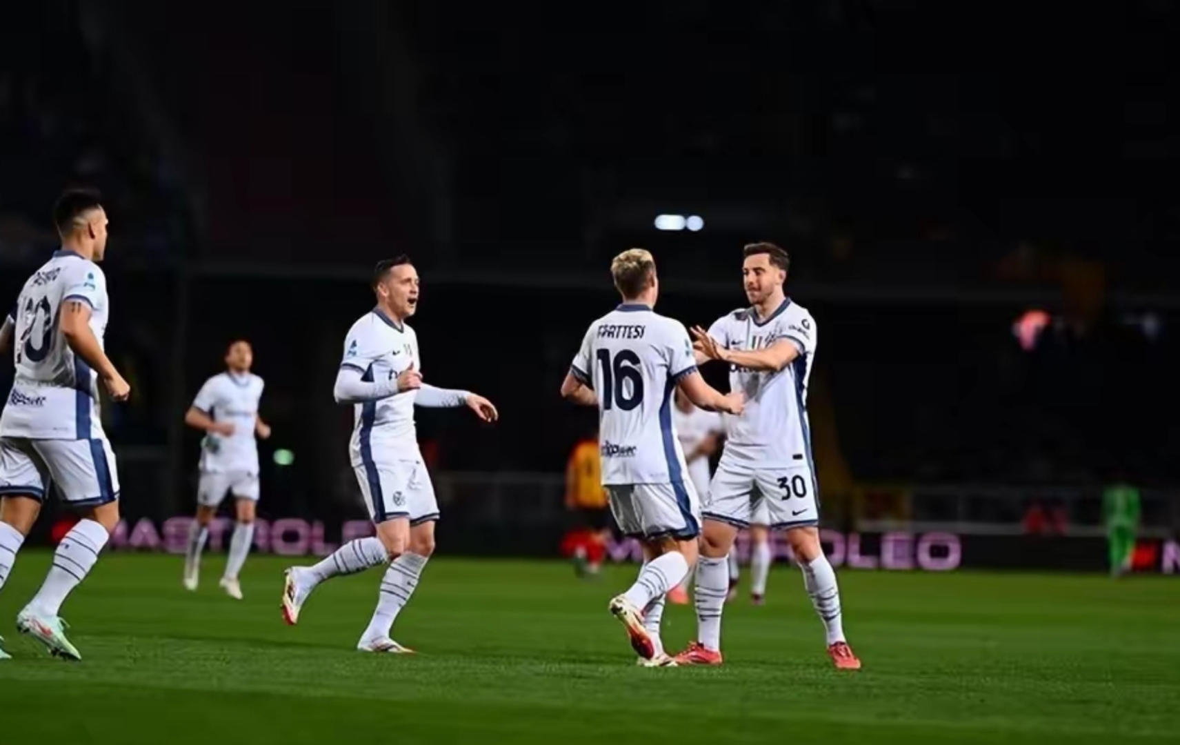 国米主场告捷,保持联赛不败纪录 国米主场告捷,保持联赛不败纪录