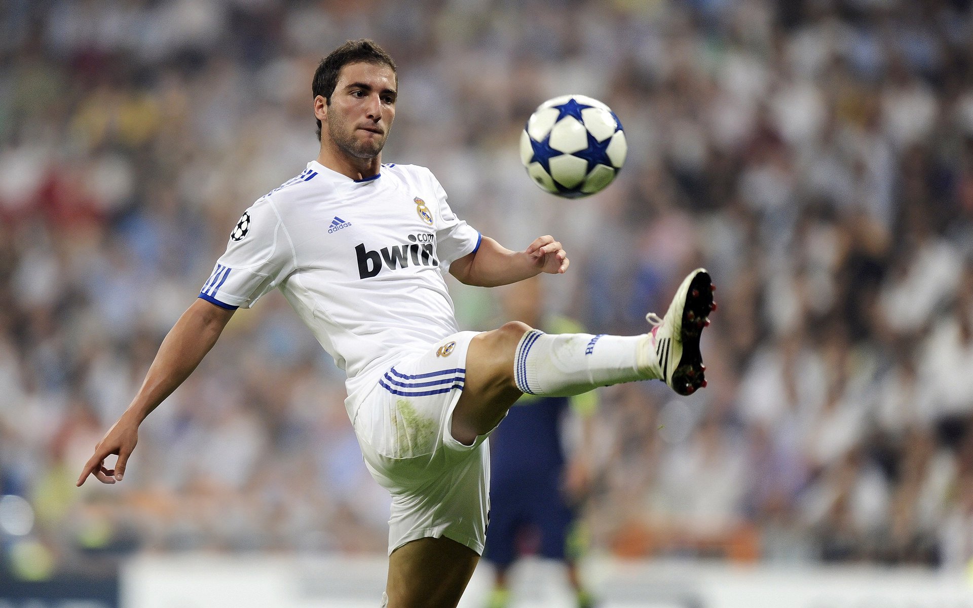 格纳布里带动全队节奏,中国压制利物浦,当东方智慧遇上红色风暴